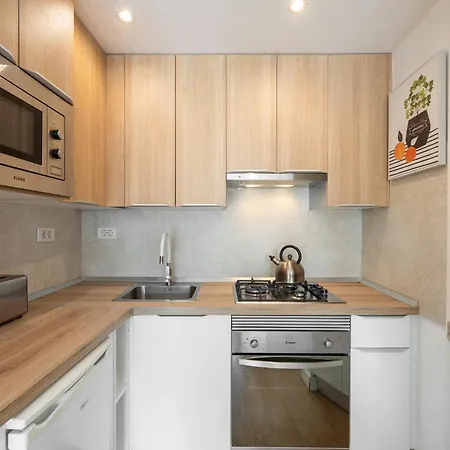 Costa-Bella Apartment *